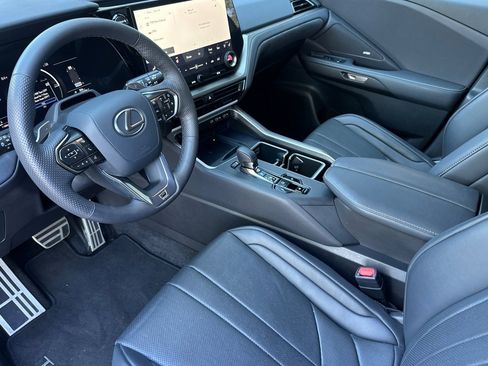 Used 2025 Lexus TX 500h AWD w/ Technology Package image 11