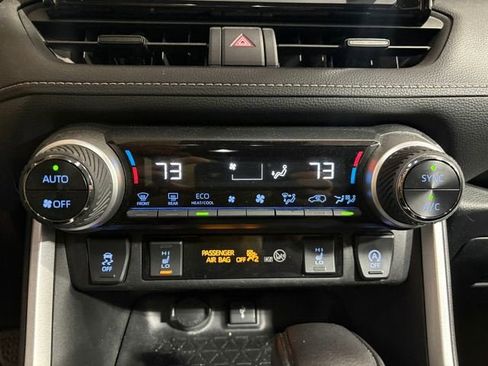 Used 2021 Toyota RAV4 XLE w/ Convenience Package image 17