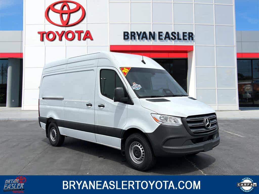 Used 2025 Mercedes-Benz Sprinter 2500 image 1