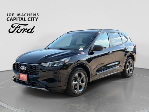 Used 2024 Ford Escape ST-Line w/ Tech Pack #1 AWD/4WD image 9