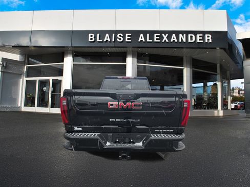 New 2026 GMC Sierra 3500 Denali w/ Technology Package image 4