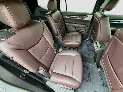 Certified 2024 Cadillac XT6 Premium Luxury w/ Technology Package FWD image 30