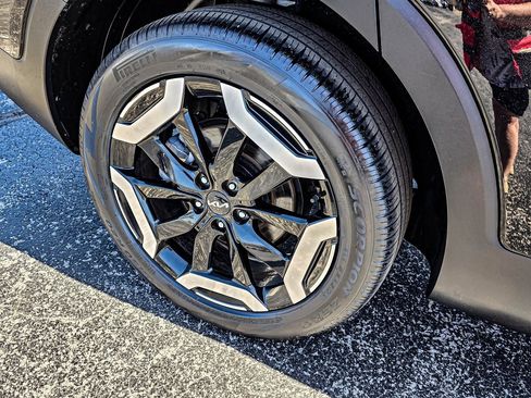 Used 2025 Kia Telluride S image 8