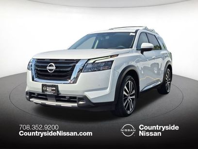 Used 2025 Nissan Pathfinder Platinum w/ Cargo Package