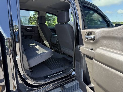 Used 2022 Chevrolet Silverado 1500 Custom AWD/4WD image 10