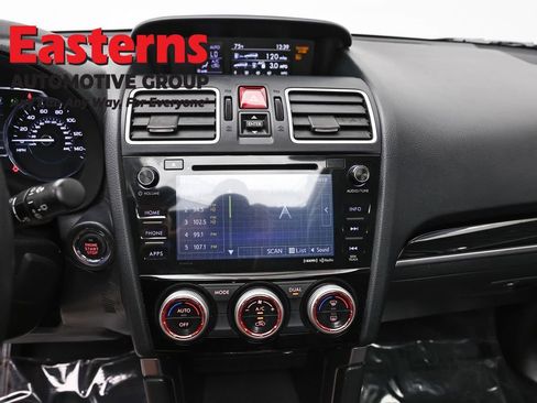 Used 2017 Subaru Forester 2.5i Touring w/ Popular Package #2 AWD/4WD image 12