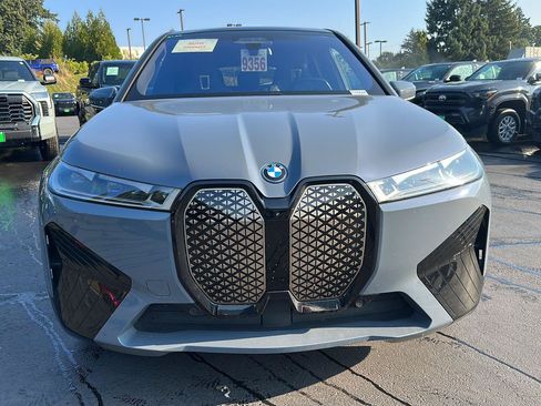 Used 2023 BMW iX M60 AWD/4WD image 5