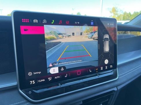 New 2026 Volkswagen Tiguan SE image 11