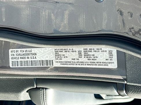 New 2025 Jeep Grand Cherokee L Laredo image 20