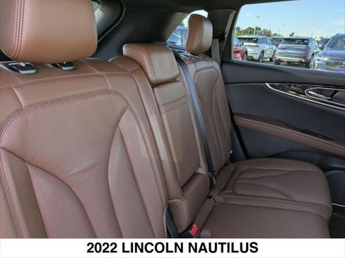 Used 2022 Lincoln Nautilus Reserve image 24