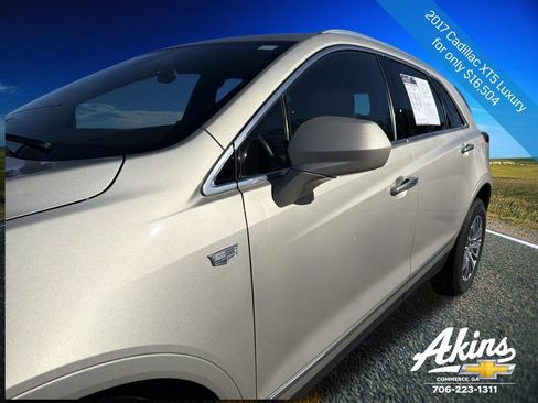 Used 2017 Cadillac XT5 Luxury w/ Driver Awareness Package image 2
