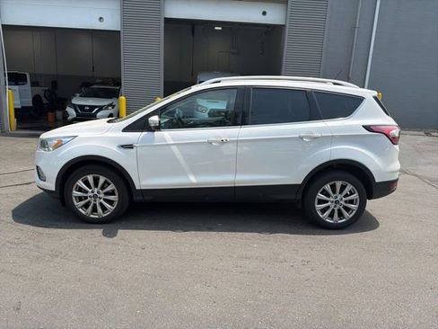 Used 2018 Ford Escape Titanium w/ Ford Safe & Smart Package AWD/4WD image 4