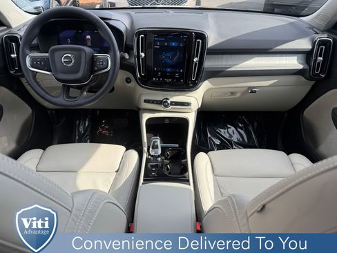 Used 2023 Volvo XC40 B5 Plus w/ Driver Assist Package image 2