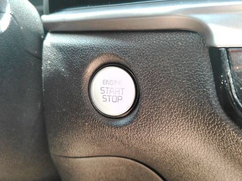 Used 2025 Kia Sorento LX FWD image 39