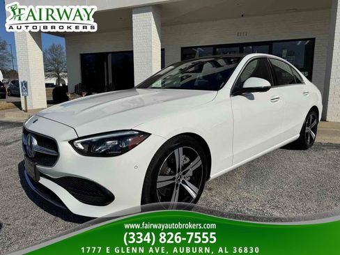 Used 2025 Mercedes-Benz C 300 4MATIC Sedan image 2