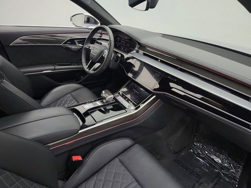 Used 2023 Audi S8 w/ S8 Executive Package image 18