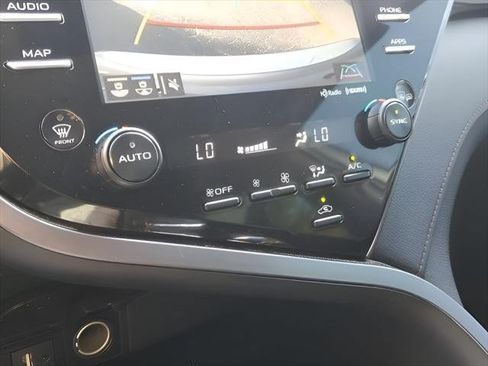 Used 2019 Toyota Camry XLE FWD image 22