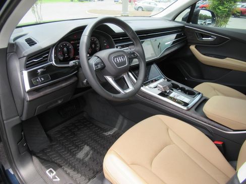 Used 2025 Audi Q7 3.0T Premium Plus AWD/4WD image 18