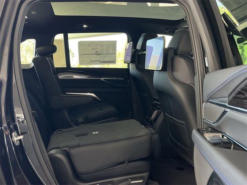 New 2026 Cadillac Escalade IQ Luxury 1 image 33