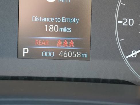 Used 2025 Toyota Corolla LE FWD image 31