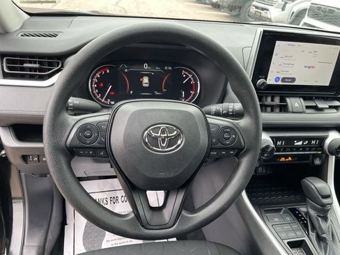 Used 2025 Toyota RAV4 XLE image 15