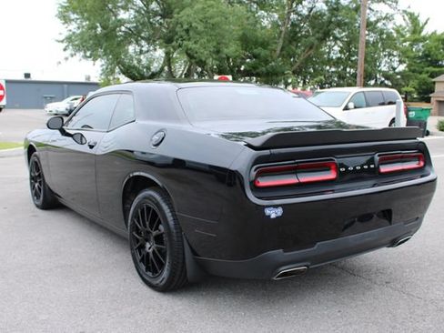 Used 2017 Dodge Challenger SXT RWD image 32