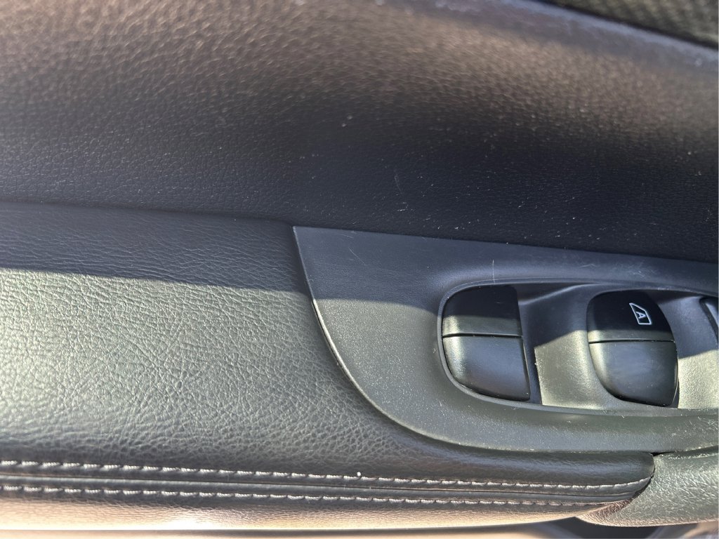 Used 2016 Nissan Rogue SL w/ SL Premium Package FWD image 43