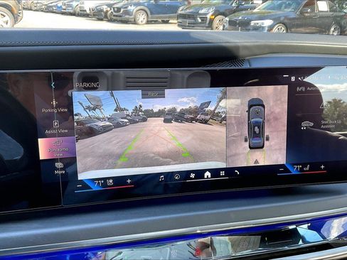 Used 2023 BMW 760i xDrive image 14