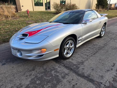 Used 2000 Pontiac Firebird Formula RWD image 2