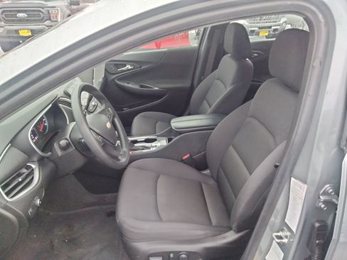 Used 2024 Chevrolet Malibu LT image 9