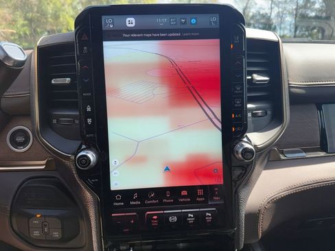 New 2025 RAM 2500 Limited AWD/4WD image 31