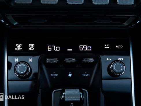 Used 2022 Porsche 911 Turbo image 31