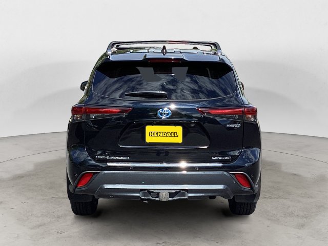 Used 2024 Toyota Highlander Limited AWD/4WD image 6