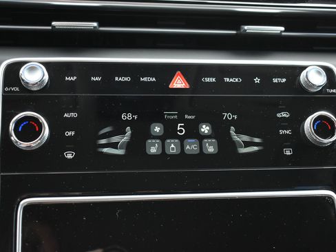 Used 2026 Genesis GV80 2.5T AWD/4WD image 31