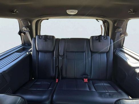 Used 2017 Lincoln Navigator Select AWD/4WD image 18