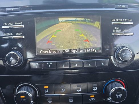 Used 2018 Nissan Rogue Sport S FWD image 20
