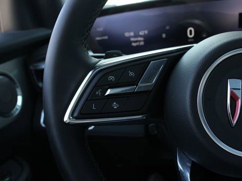 Used 2025 Buick Enclave Avenir w/ Trailering Package, 5000 lbs. image 13