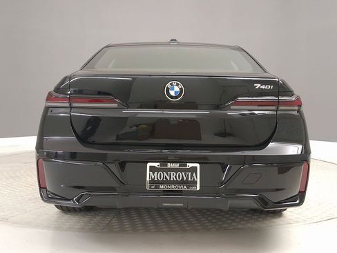 New 2026 BMW 740i w/ Premium Package image 8