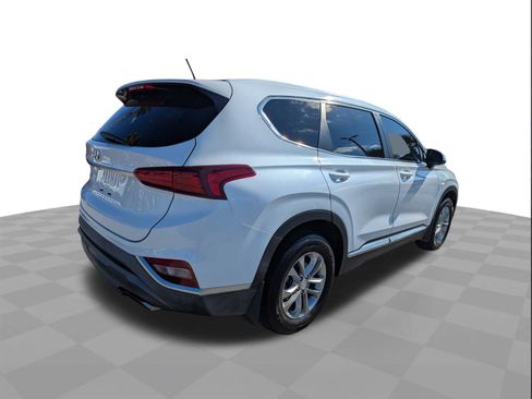 Used 2020 Hyundai Santa Fe SE image 4