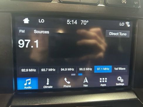 Used 2019 Ford F150 Platinum w/ Equipment Group 701A Luxury AWD/4WD image 2