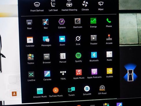 Used 2025 Tesla Cybertruck AWD Crew Cab image 32