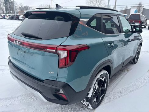 Used 2024 Kia Seltos EX image 6