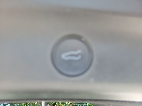 Used 2022 Tesla Model Y Long Range image 14