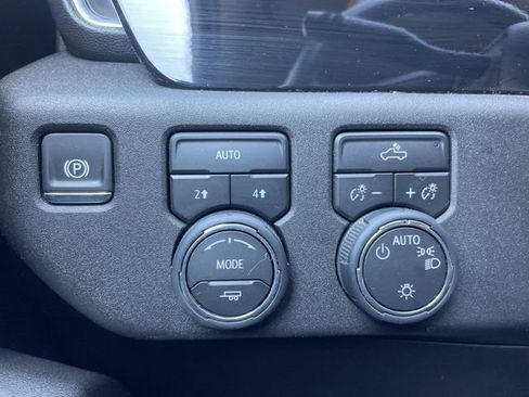 Certified 2026 Chevrolet Silverado 1500 LT AWD/4WD image 20