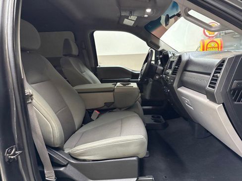 Used 2019 Ford F250 XL w/ STX Appearance Package image 57
