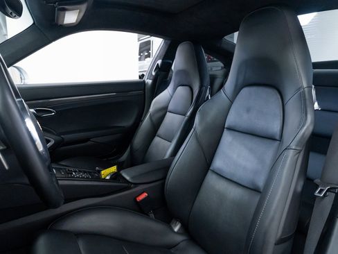 Used 2014 Porsche 911 Turbo S image 13