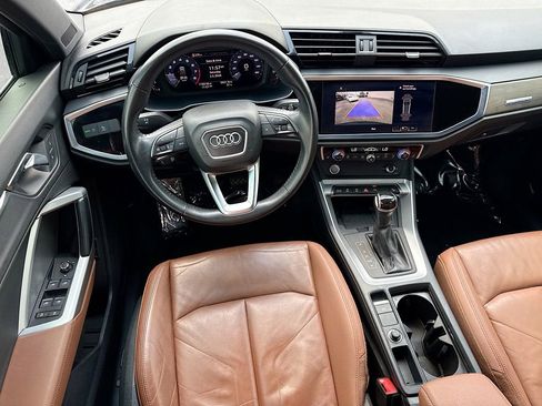 Used 2019 Audi Q3 2.0T Premium Plus w/ Premium Plus Package AWD/4WD image 16