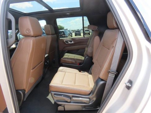 Used 2023 Chevrolet Tahoe High Country RWD image 19