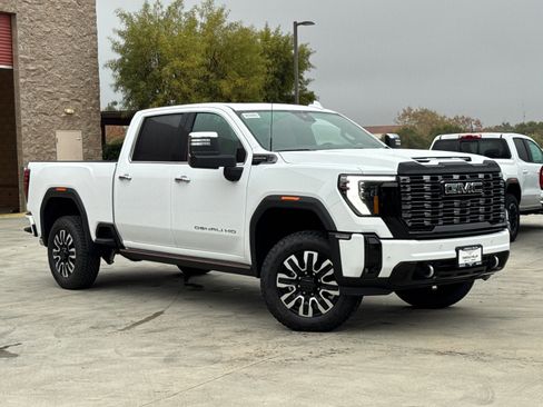 New 2026 GMC Sierra 2500 Denali Ultimate w/ Max Trailering Package image 2