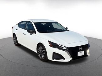 Used 2025 Nissan Altima 2.5 SV FWD video 2